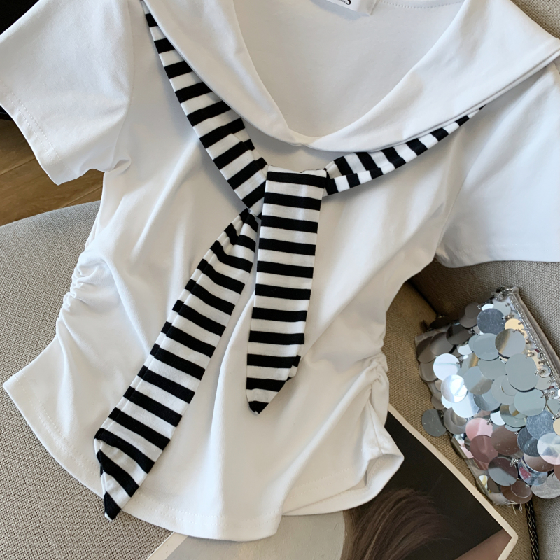 Slim college style streamer T-shirt for women