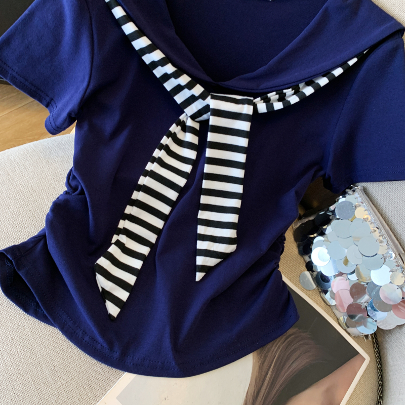 Slim college style streamer T-shirt for women