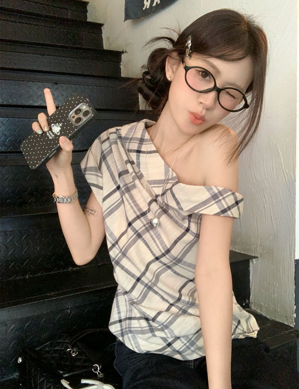 Short sleeve plaid T-shirt irregular vest for women