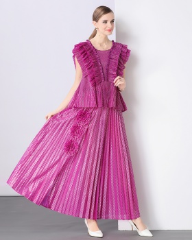 All-match split tops pleated disk flowers skirt a set