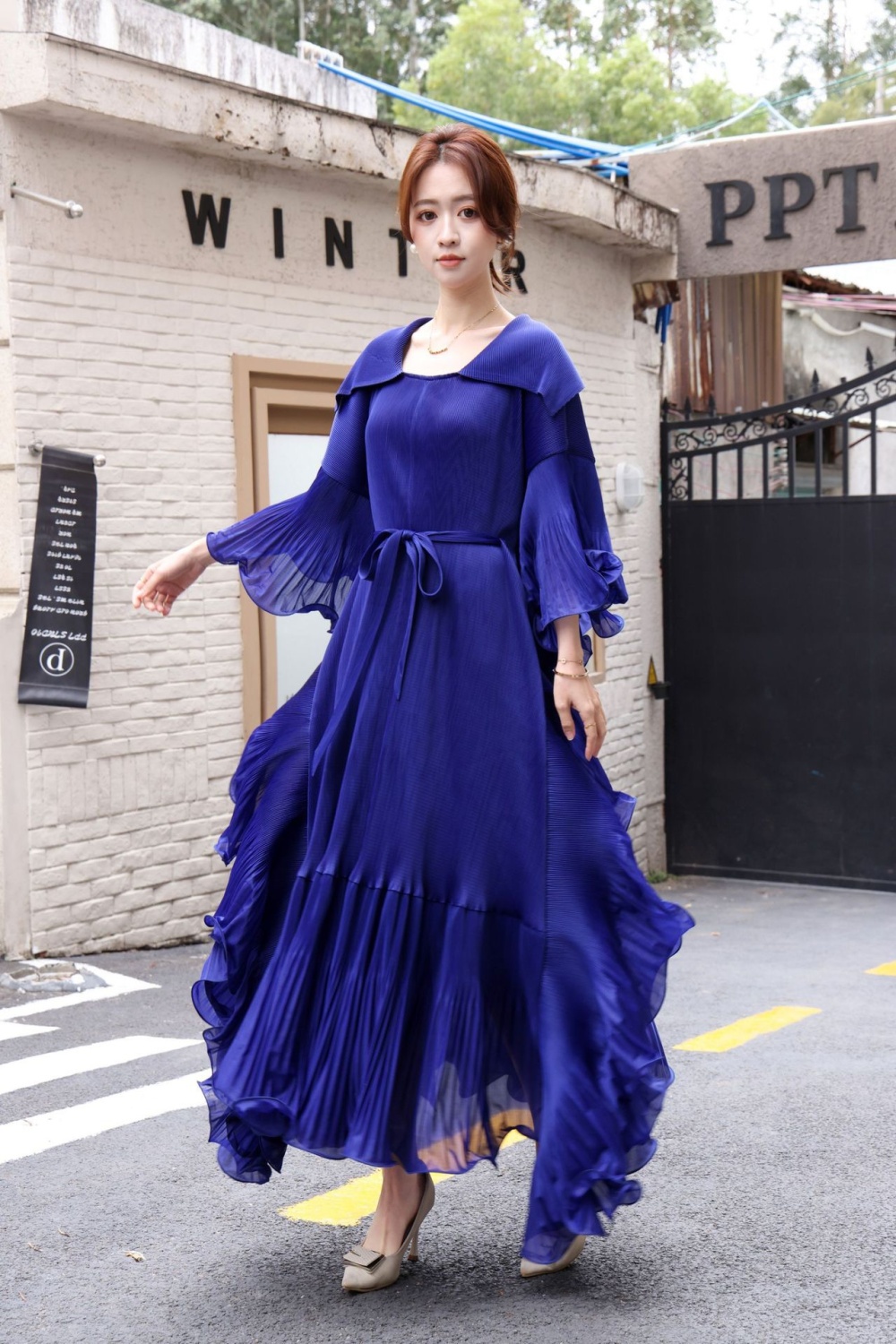 Trumpet sleeves fold long dress frenum lapel dress