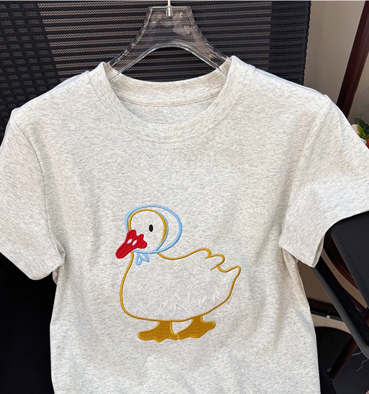 Round neck lazy tops embroidery summer T-shirt for women