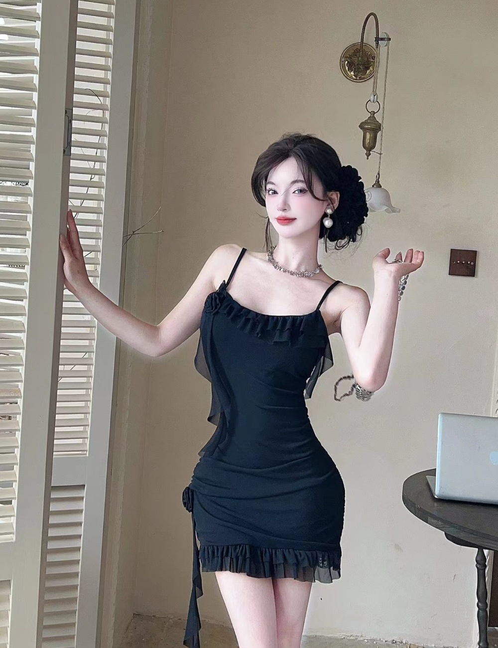 Gauze low-cut bottoming sexy lotus leaf edges dress