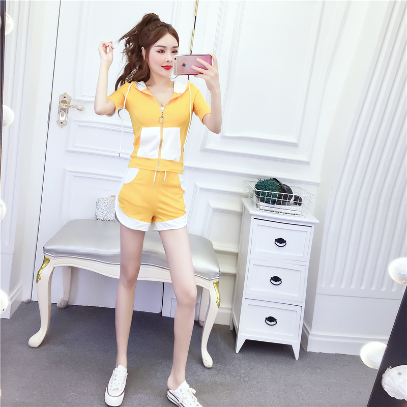 Casual slim fashion tops sports summer shorts a set