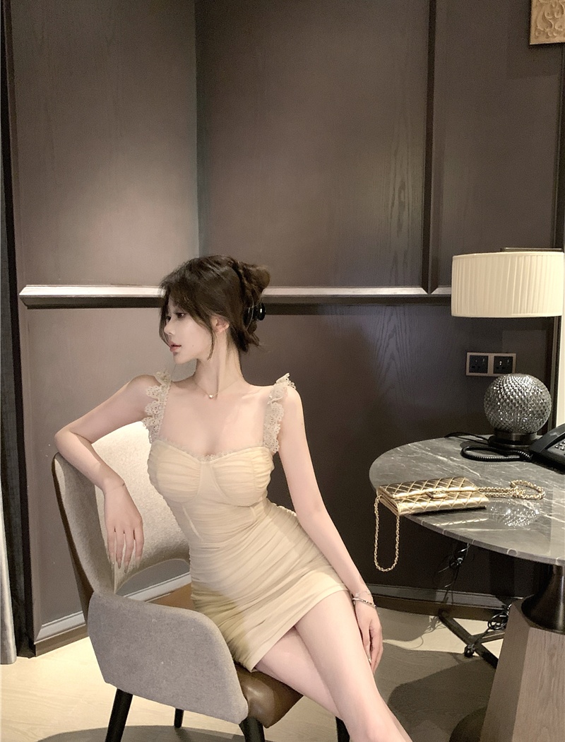Temperament slim vacation sling lace package hip dress