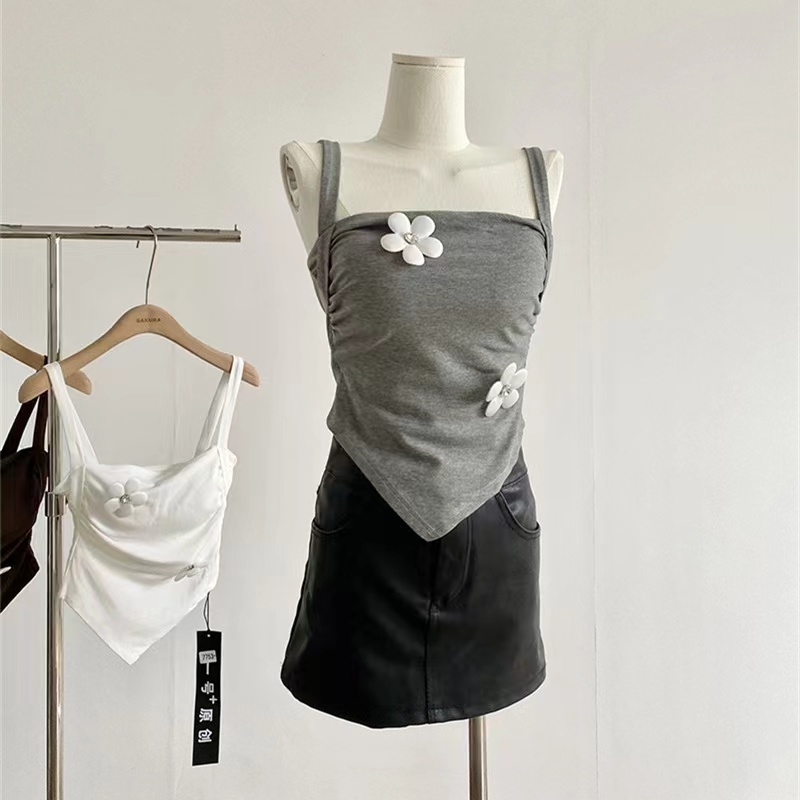 Irregular stereoscopic flowers with chest pad summer vest