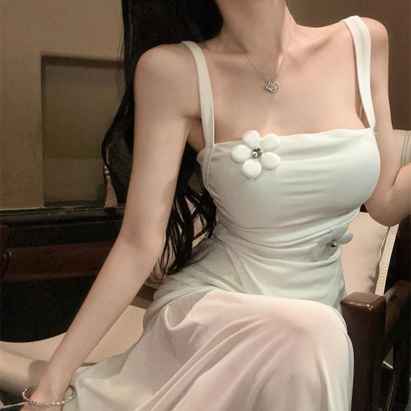 Irregular stereoscopic flowers with chest pad summer vest