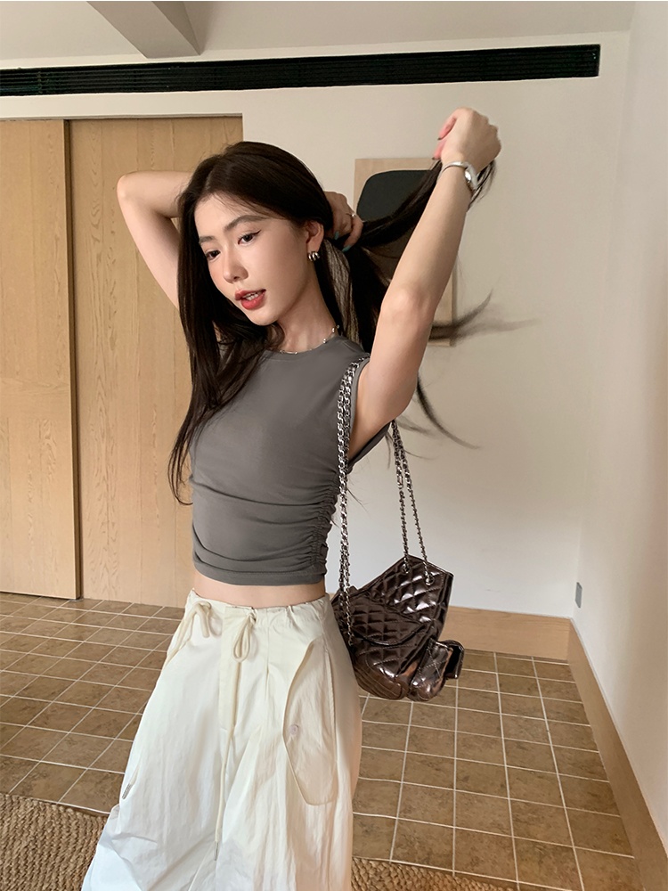With chest pad sleeveless vest black T-shirt for women