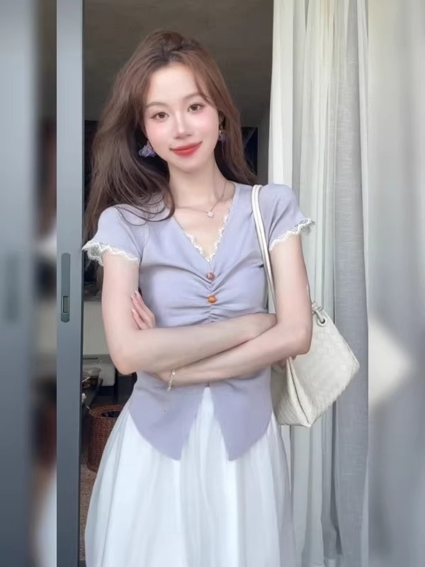 Slim sweet V-neck sweater lace splice tops for women