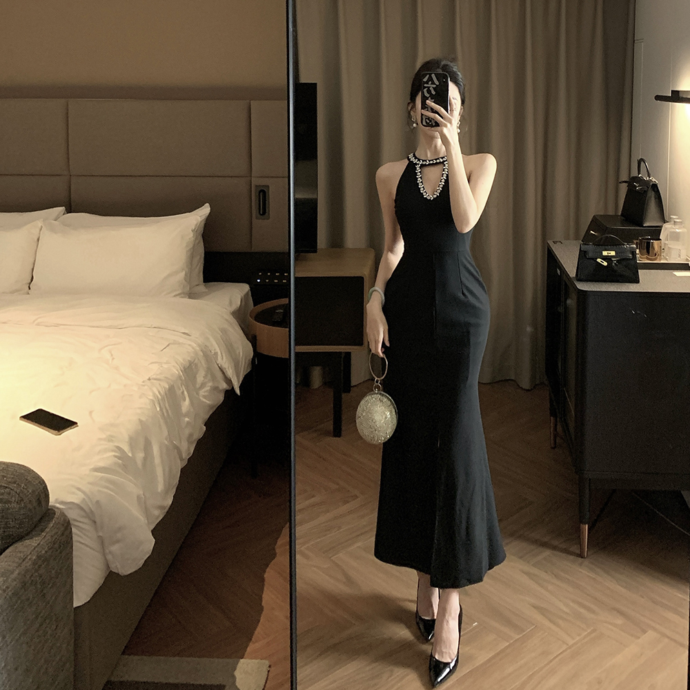 Long halter light luxury dress slim hollow formal dress