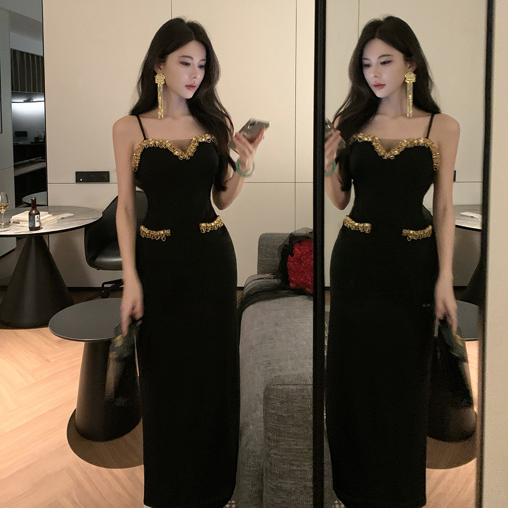 Light luxury pinched waist slim long sling dress