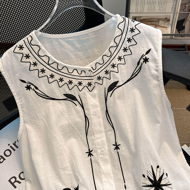 Temperament small shirt embroidery waistcoat