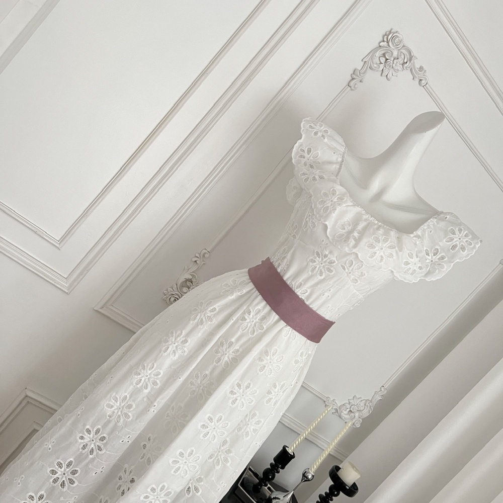Cotton embroidered lotus leaf edges square collar dress