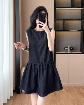 Sleeveless loose T-back student show young dress