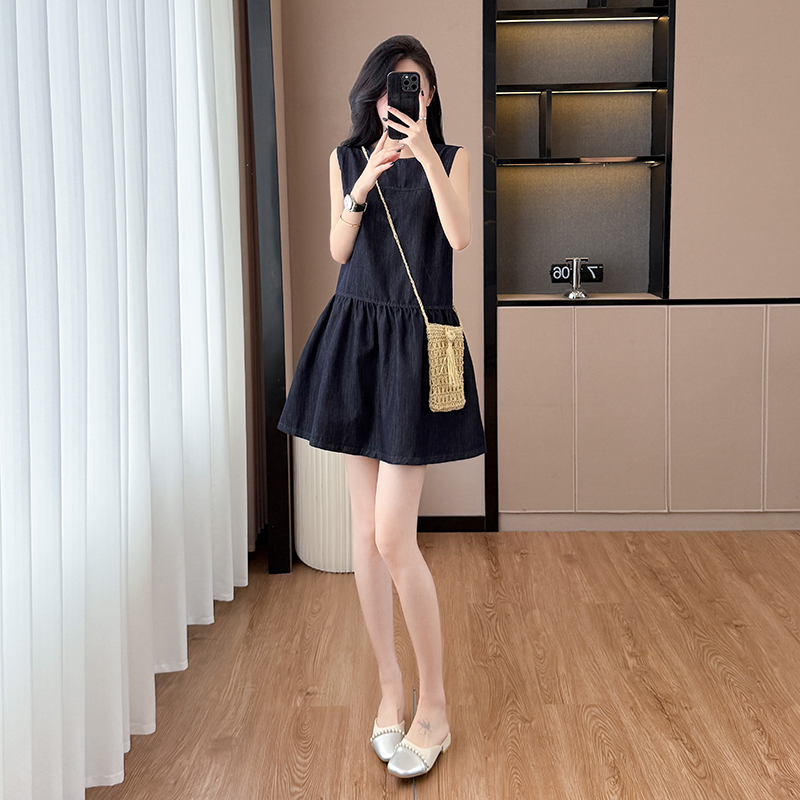 Sleeveless loose T-back student show young dress