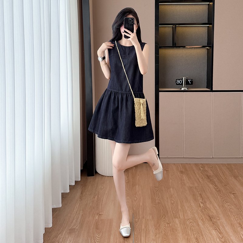 Sleeveless loose T-back student show young dress