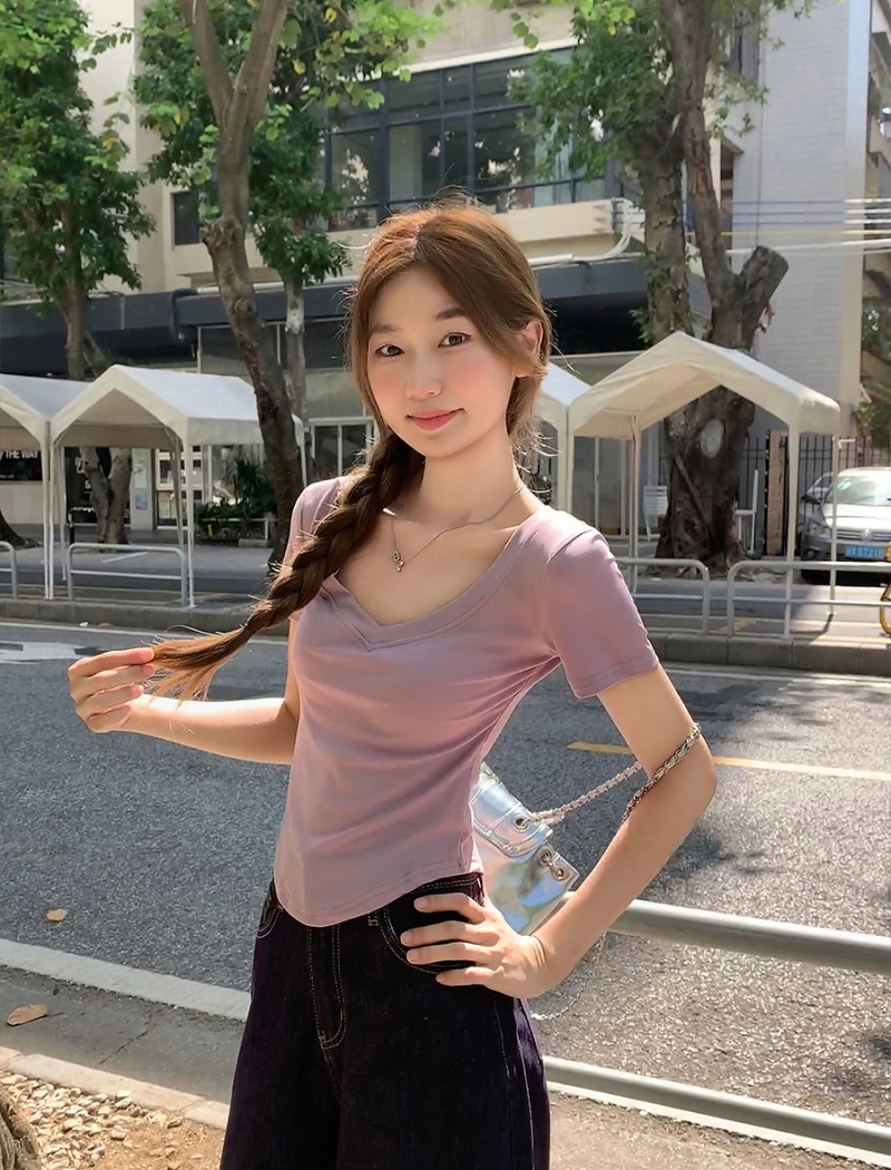 Purple slim T-shirt short V-neck tops for women