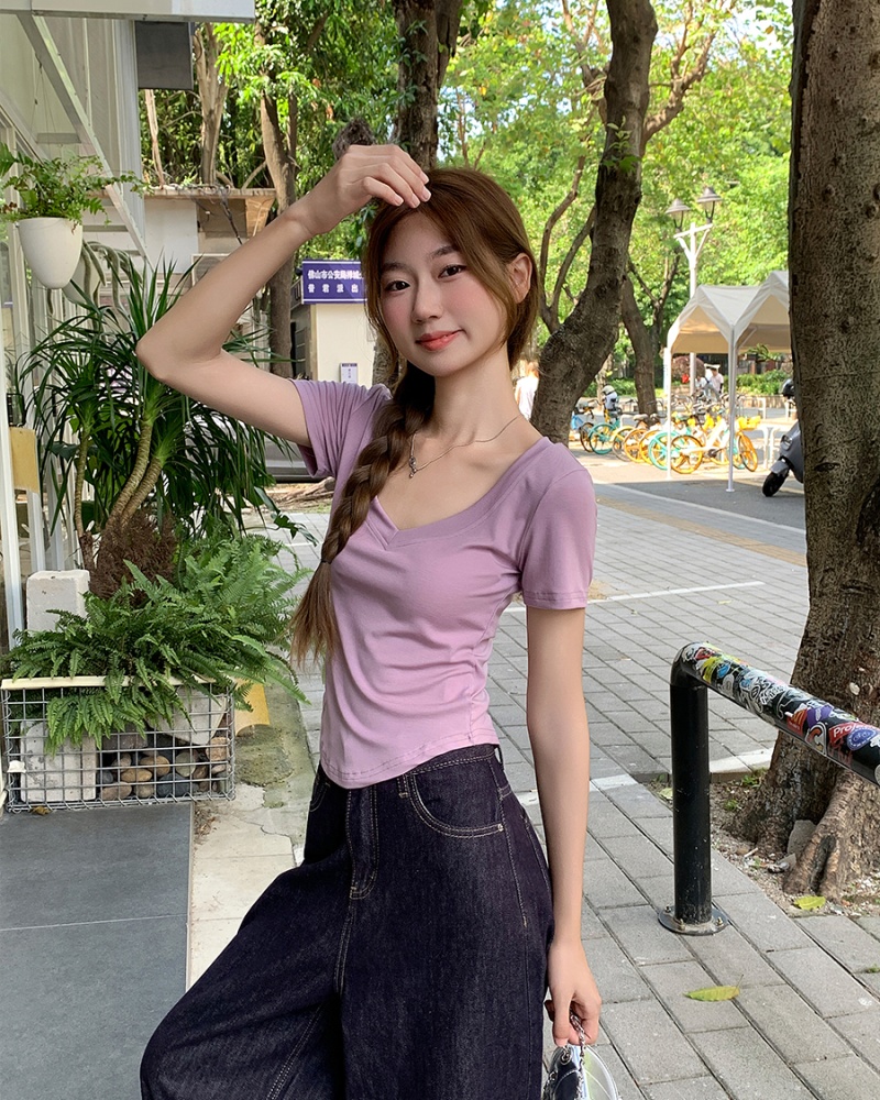 Purple slim T-shirt short V-neck tops for women
