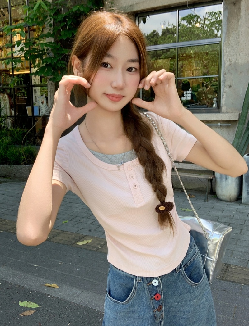 Unique short T-shirt slim fold small shirt for women