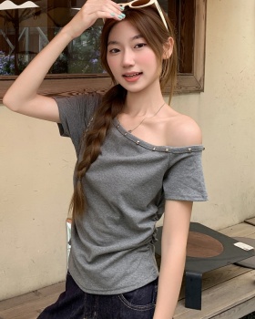 Short summer T-shirt slim tops for women
