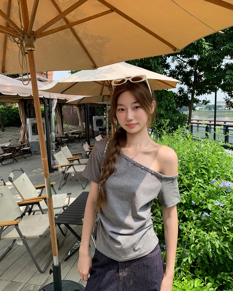 Short summer T-shirt slim tops for women