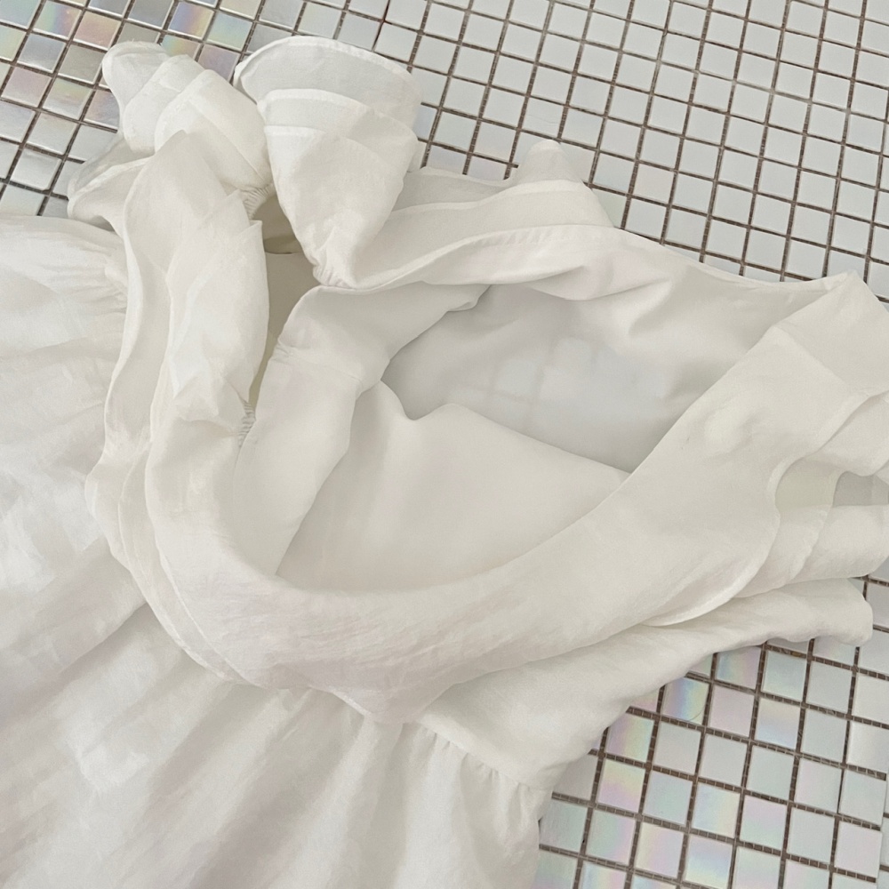 Sloping shoulder temperament long slim tender white dress