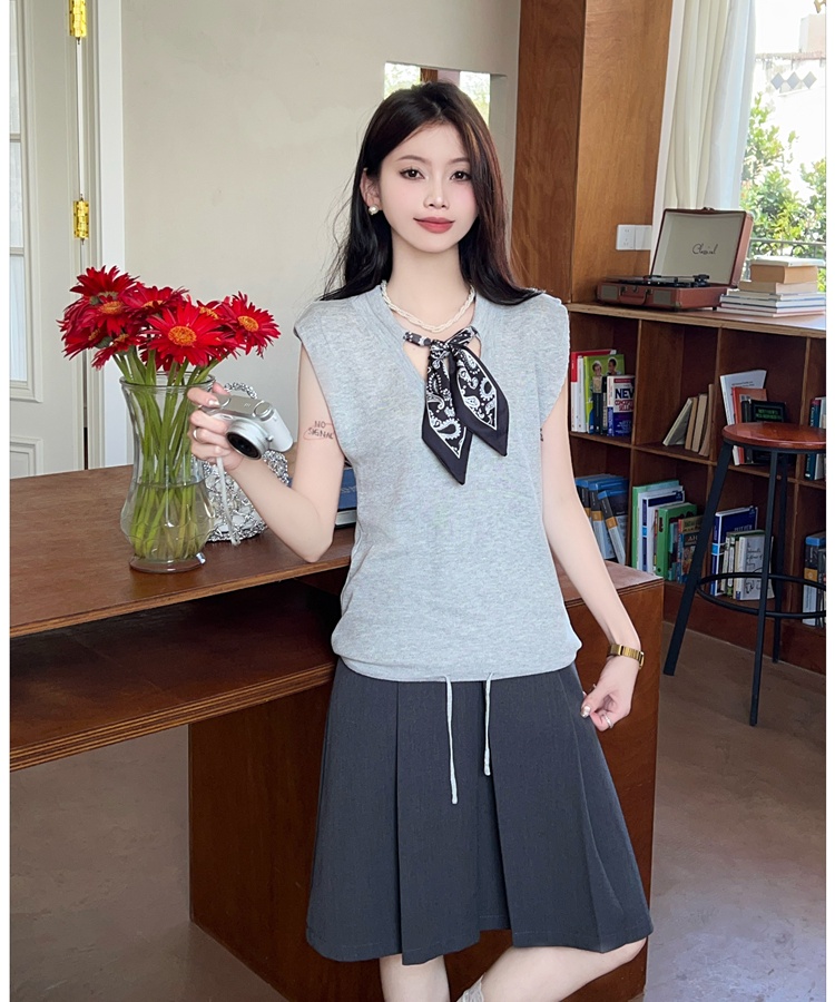 Niche V-neck vest sleeveless slim tops for women