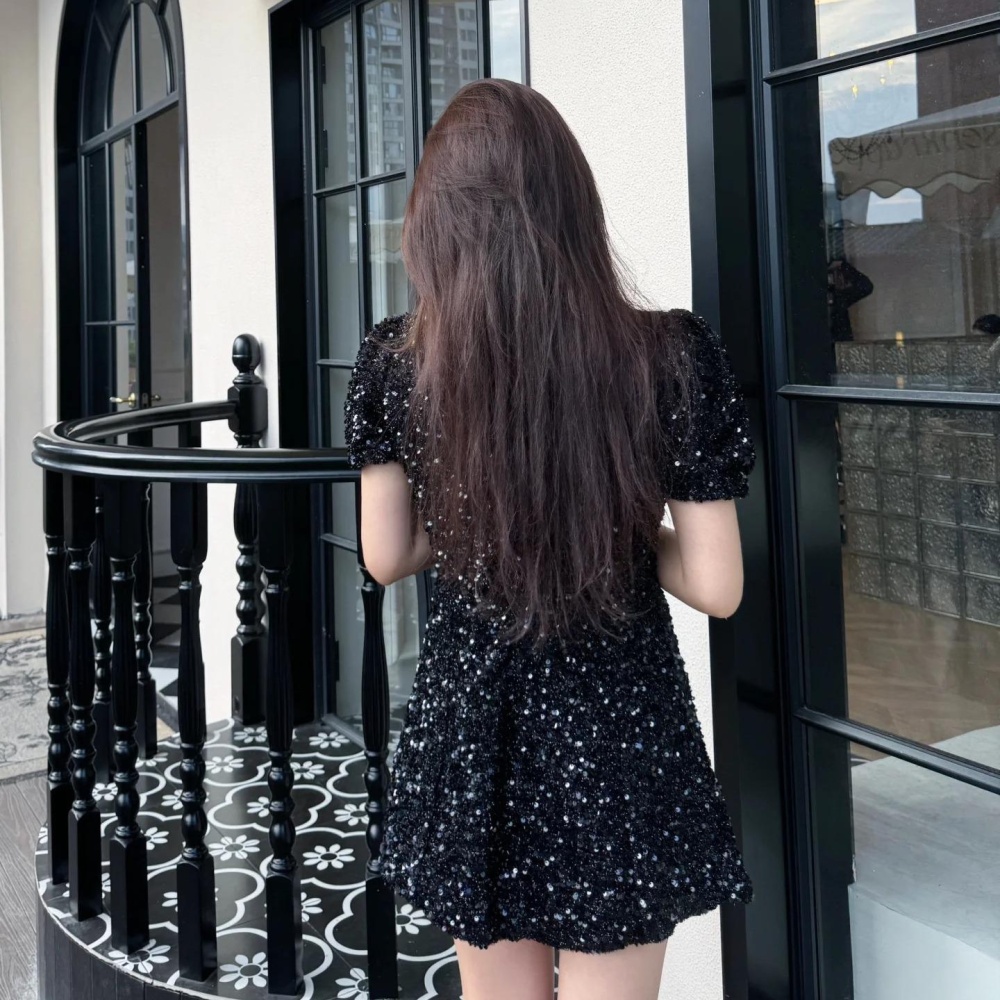 Rhinestone modeling short sleeve lapel black dress