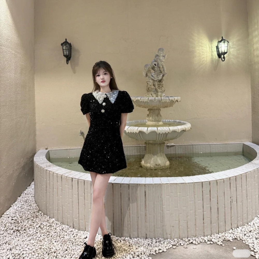 Rhinestone modeling short sleeve lapel black dress