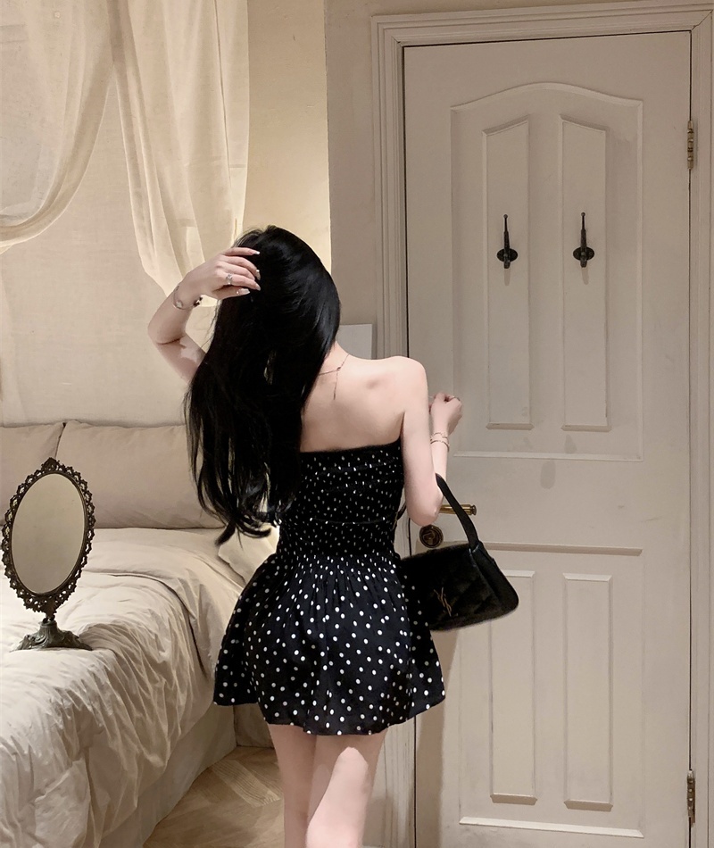 Sweet polka dot wrapped chest pinched waist dress