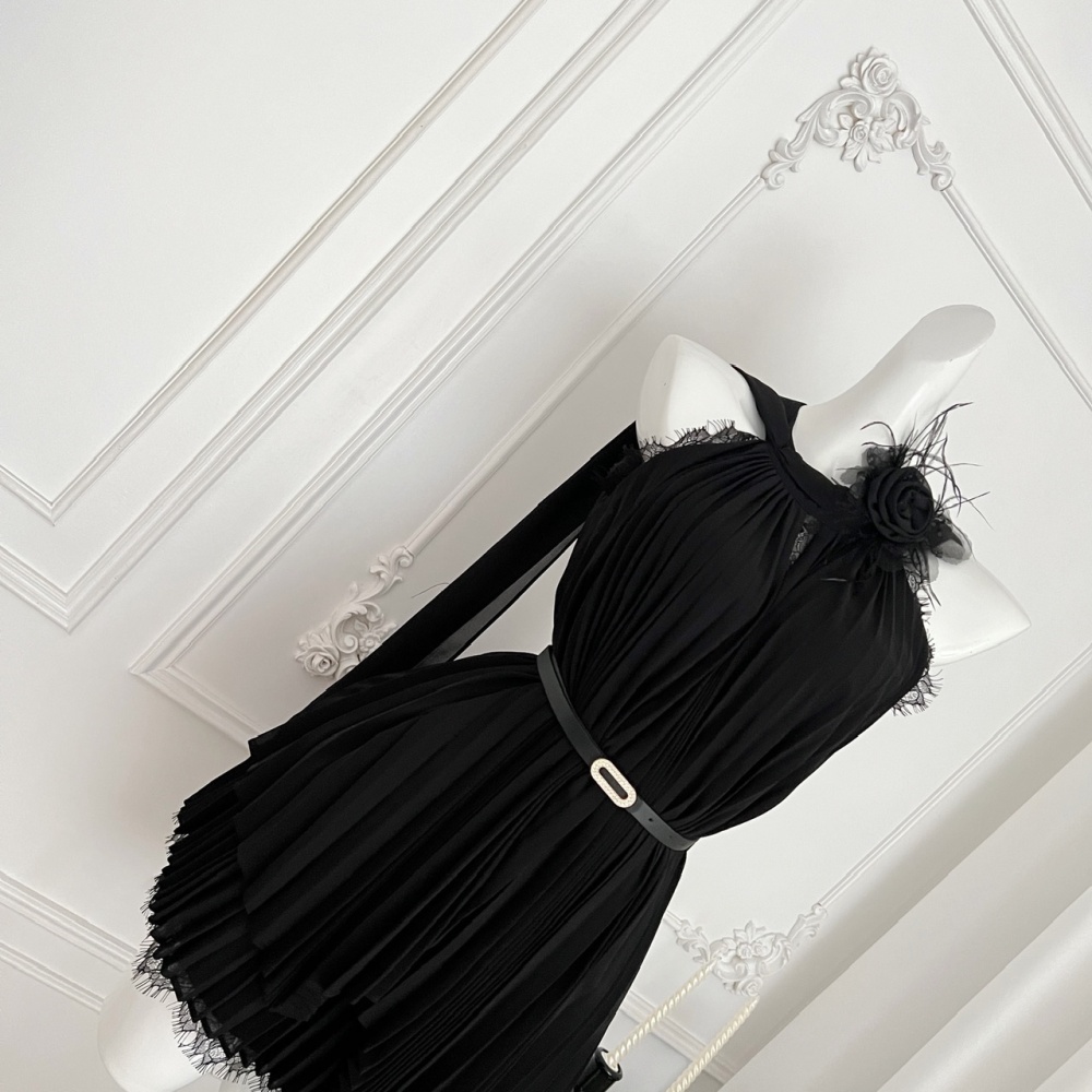 Sleeveless skirt pinched waist tops a set for women