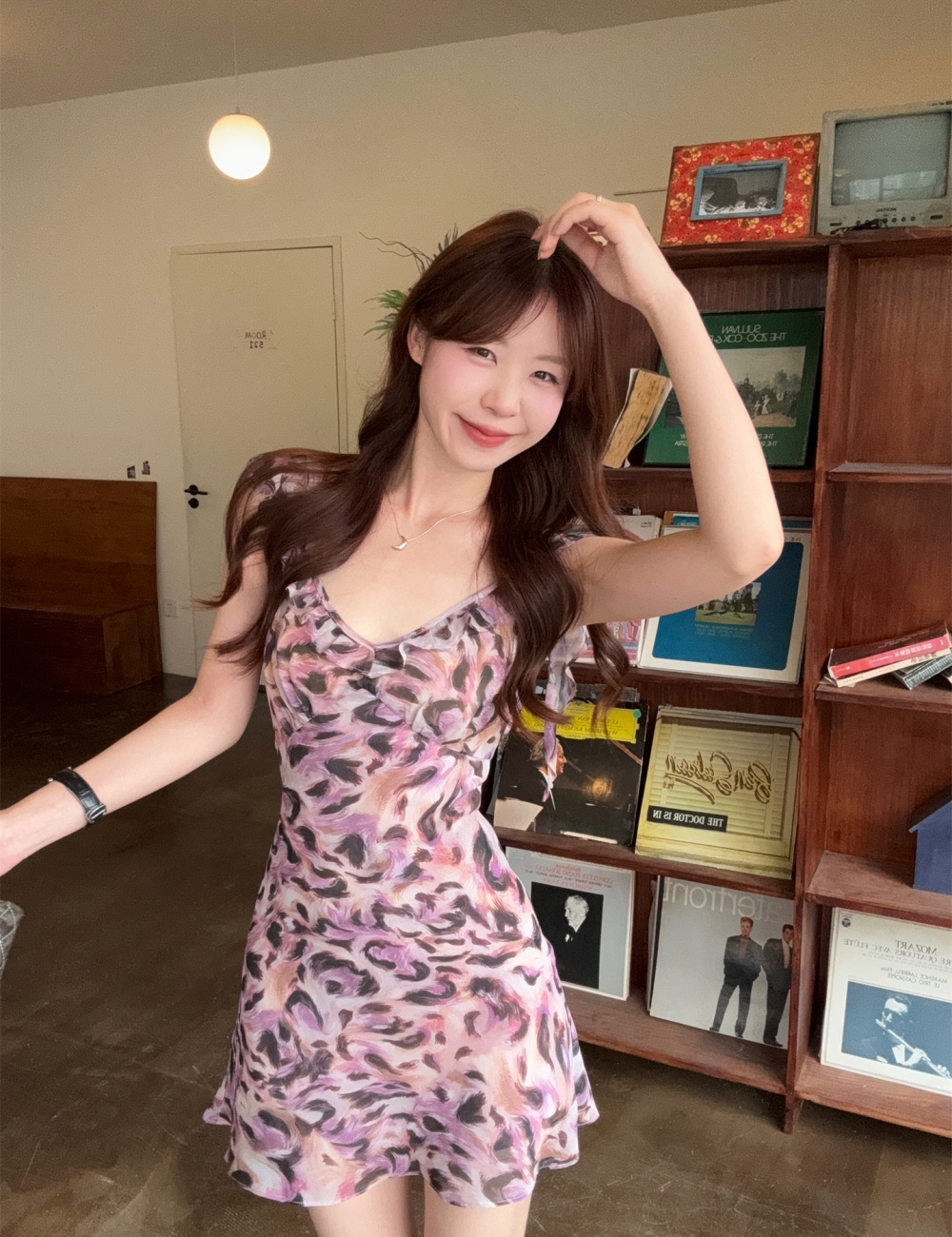 V-neck romantic leopard sling vacation summer dress