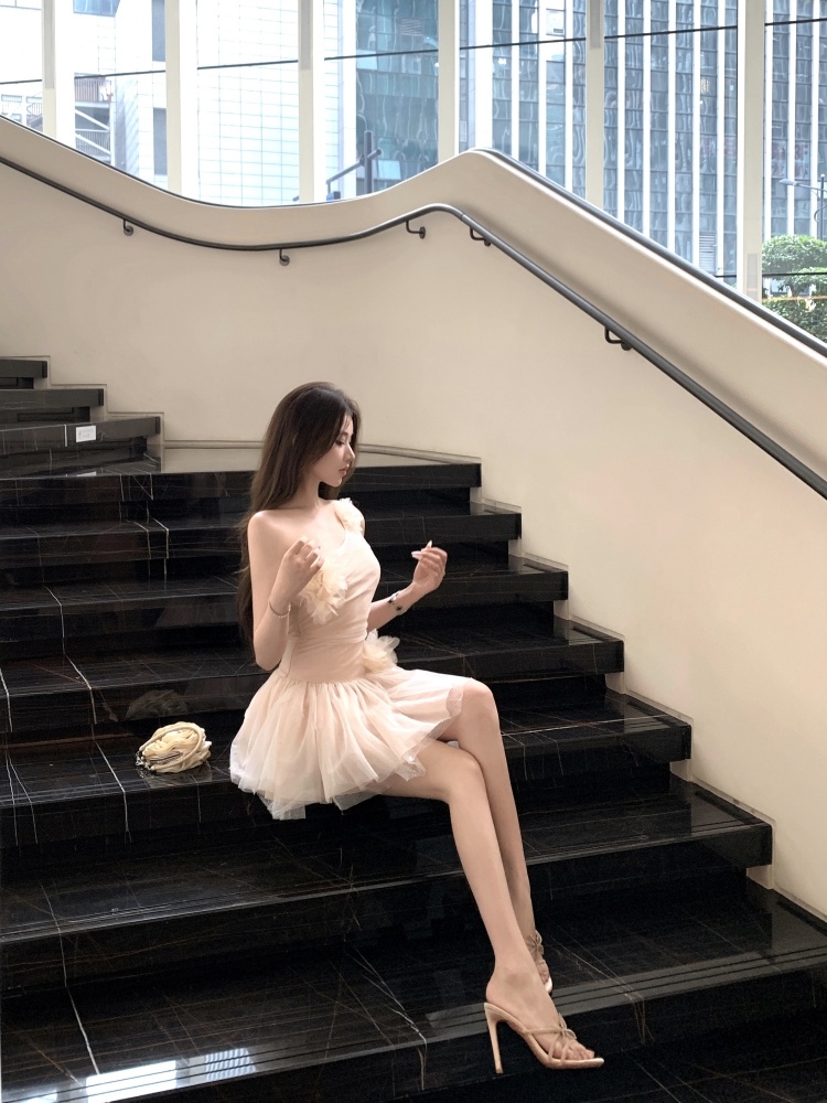 Slim gauze thick and disorderly asymmetry lady dress