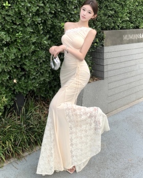Slim chouzhe long sloping shoulder lace dress