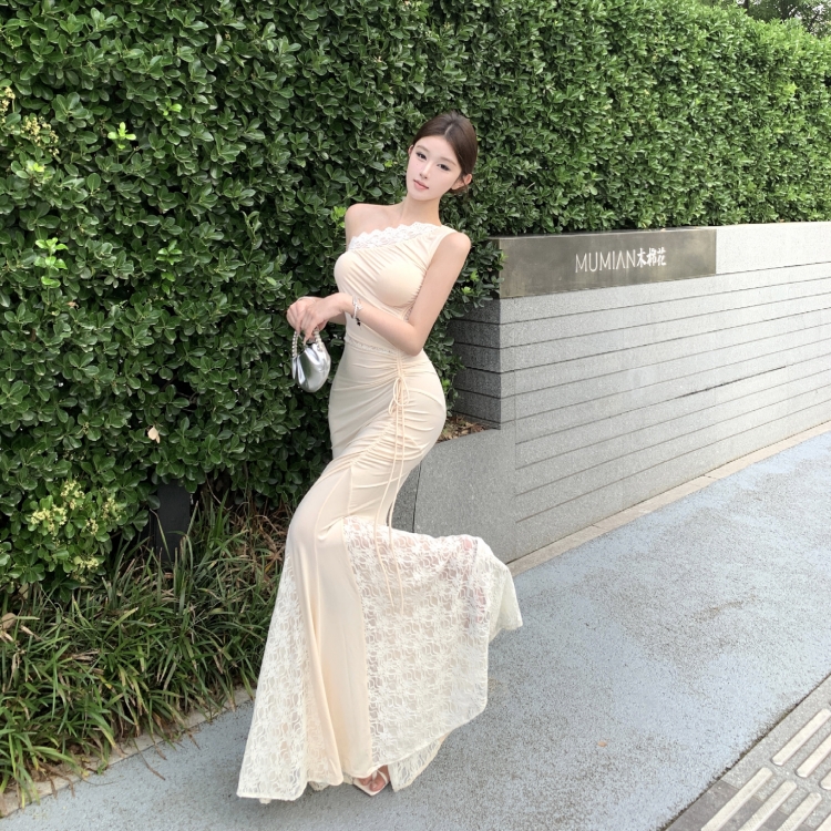 Slim chouzhe long sloping shoulder lace dress
