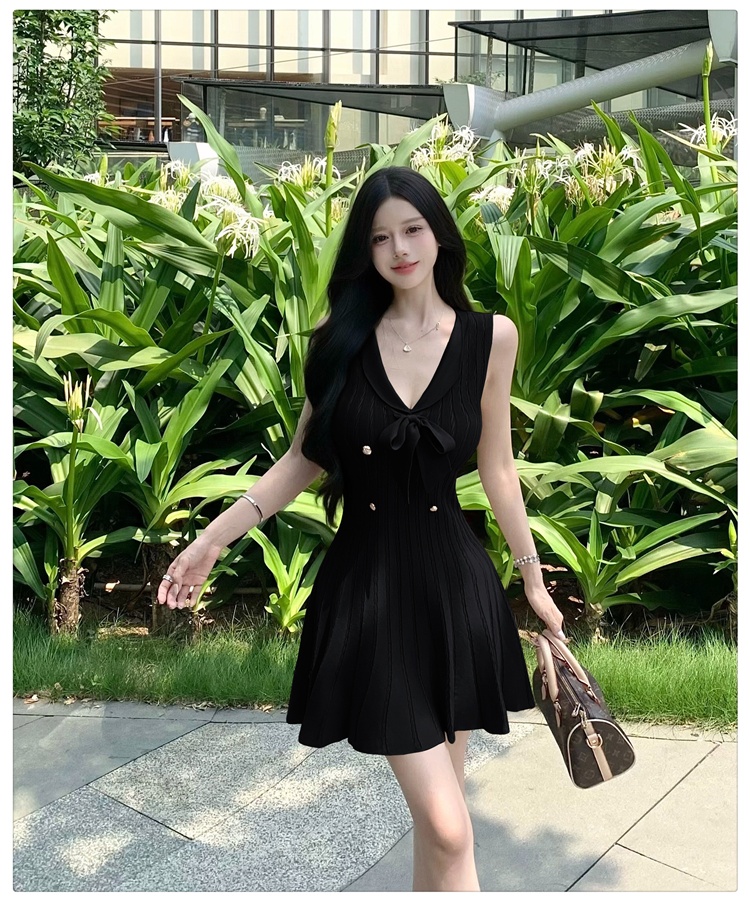 Pleated slim T-back V-neck chanelstyle dress for women