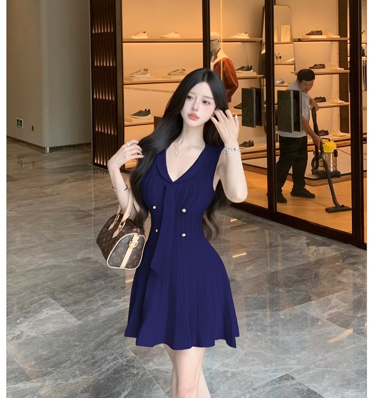 Pleated slim T-back V-neck chanelstyle dress for women