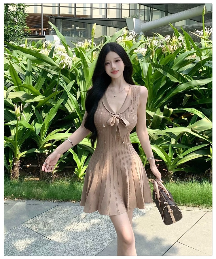 Pleated slim T-back V-neck chanelstyle dress for women