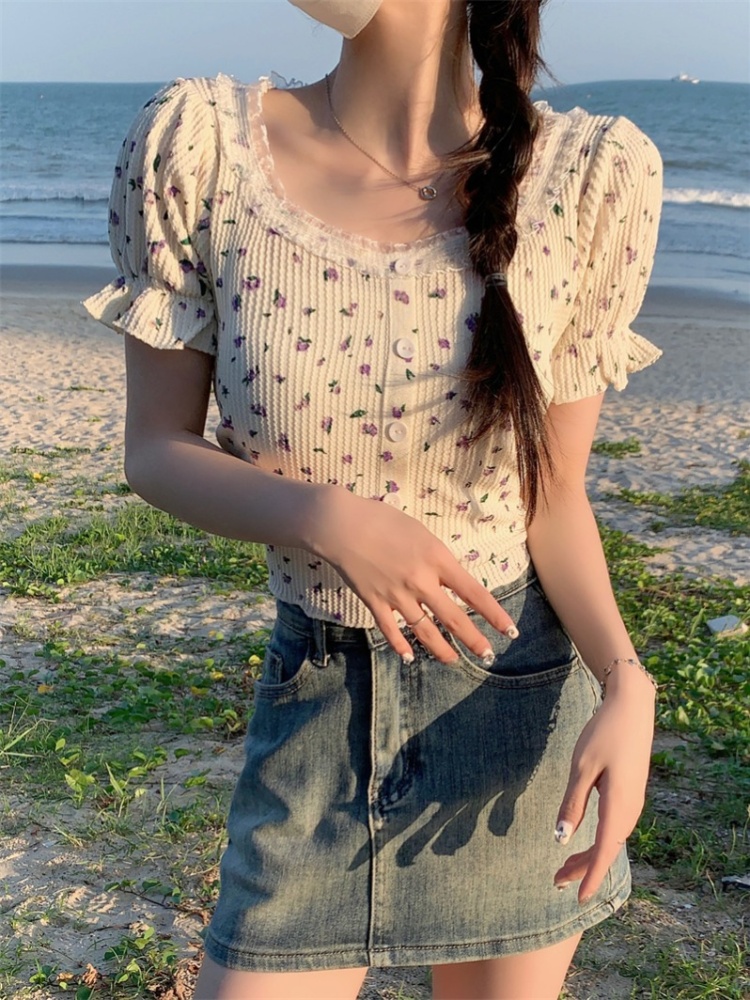 Floral square collar T-shirt enticement tops for women