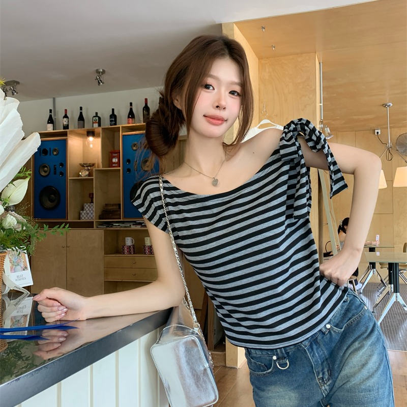 Short sleeve niche tops temperament bandage T-shirt for women