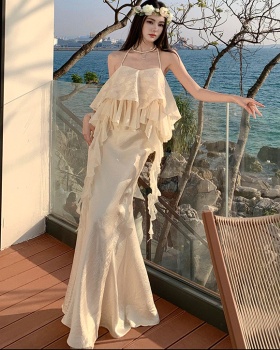 Irregular satin skirt vacation sling vest a set