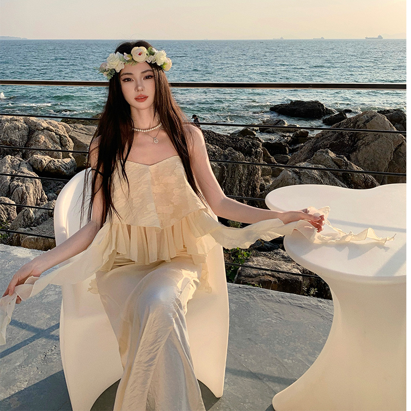 Irregular satin skirt vacation sling vest a set