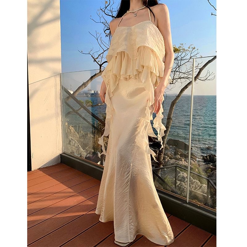 Irregular satin skirt vacation sling vest a set