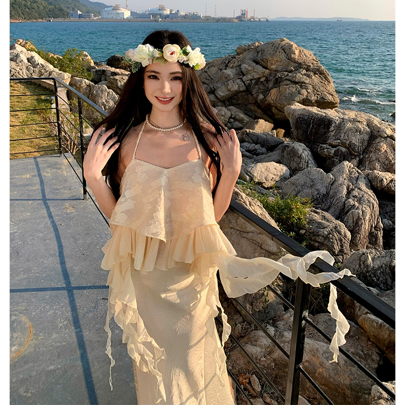 Irregular satin skirt vacation sling vest a set