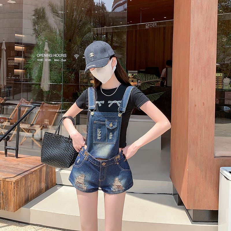 Denim loose holes retro straight shorts for women