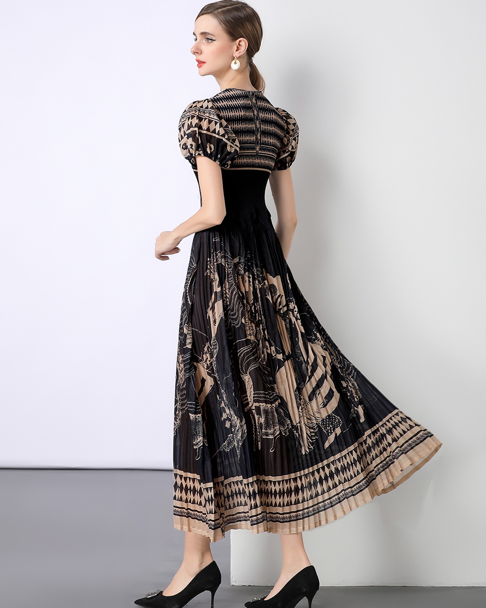 Short sleeve fold dress not Bohemian beach dress