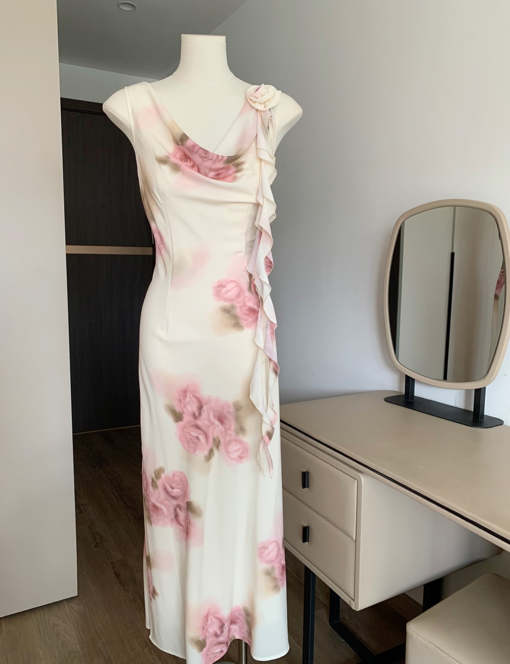 Niche pinched waist tender floral temperament Casual dress