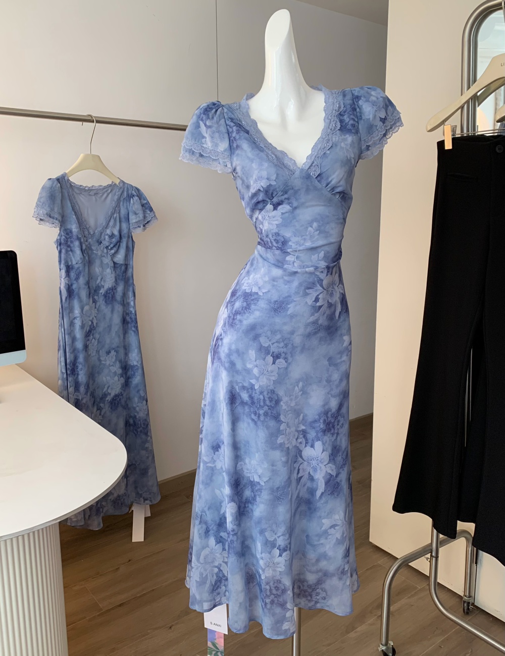 Splice floral blue dress temperament lace long dress for women