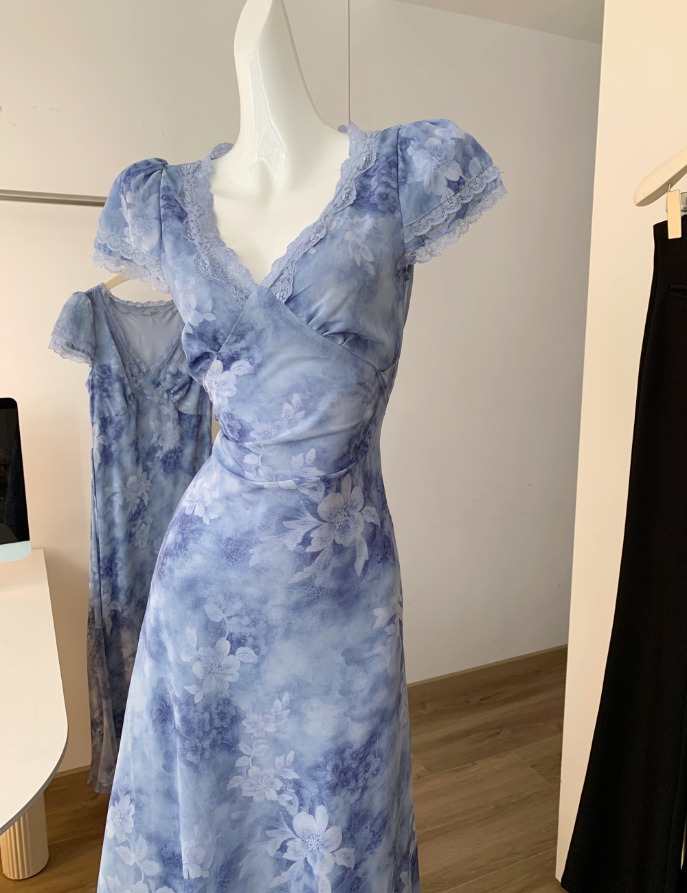 Splice floral blue dress temperament lace long dress for women