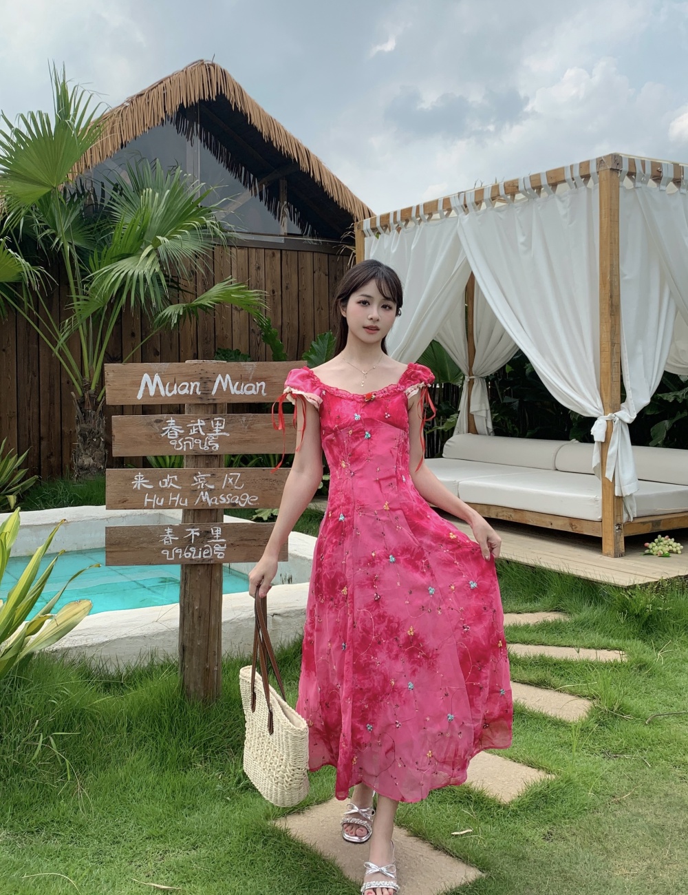 Embroidery rose-red tie dye dress